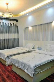 Yiguangnian Fashion Hotel Fenghuang Eksteriør billede