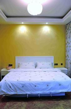 Yiguangnian Fashion Hotel Fenghuang Eksteriør billede